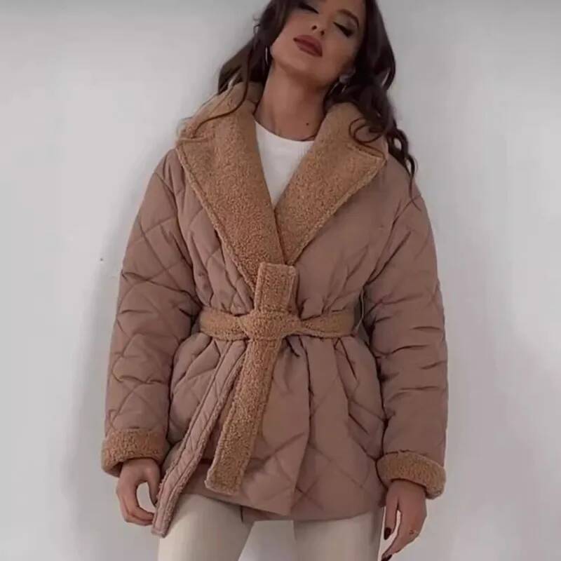 Elegant Quilted With Faux Fur  - Street Fashion Taiwan ulasan dan harga