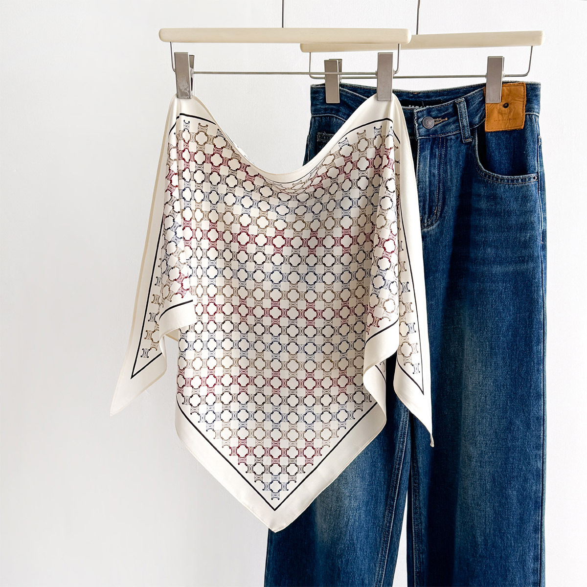 Smooth Silky Touch Triangle Ba - Bandana Multi Way ulasan dan harga