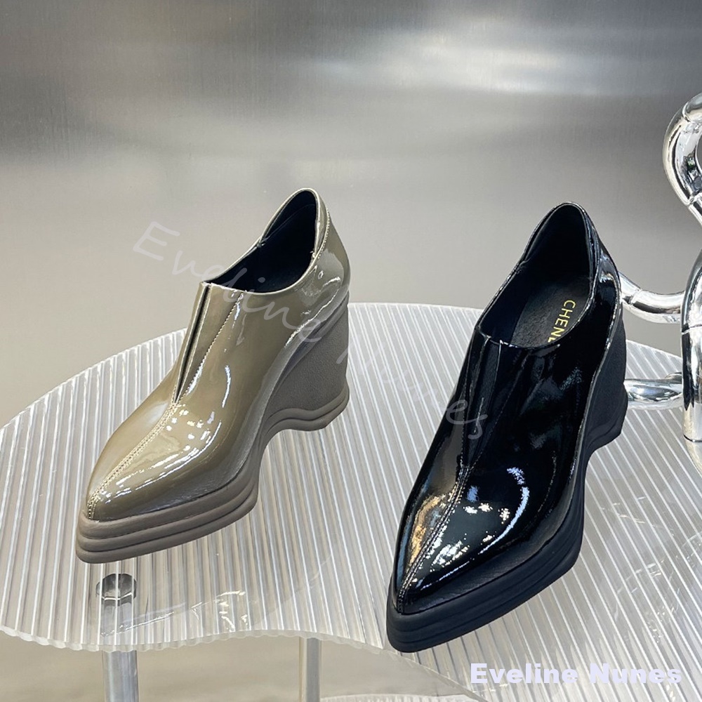 Patent Leather V Cut Pointed T - Street Fashion Dress ulasan dan harga