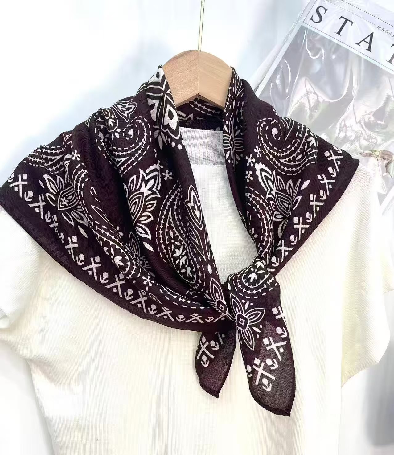 Vintage Cashew Flower Square S - Bandana Multi Way ulasan dan harga