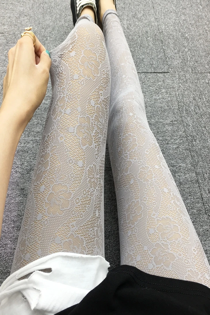 South Korea 2025 Lace Bottoms  - Street Fashion Trend 2025 ulasan dan harga